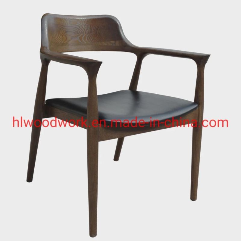 High Quality Hot Selling Modern Design Furniture Dining Chair Oak Wood Walnut Color Black PU Cushion Wooden Chair Furniture Resteraunt Furniture Dining Chair