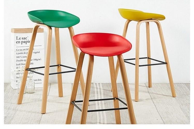 French Style Simple Design Industrial Coffee Shop High Stool Nordic Plastic Bar Stool with Metal Leg