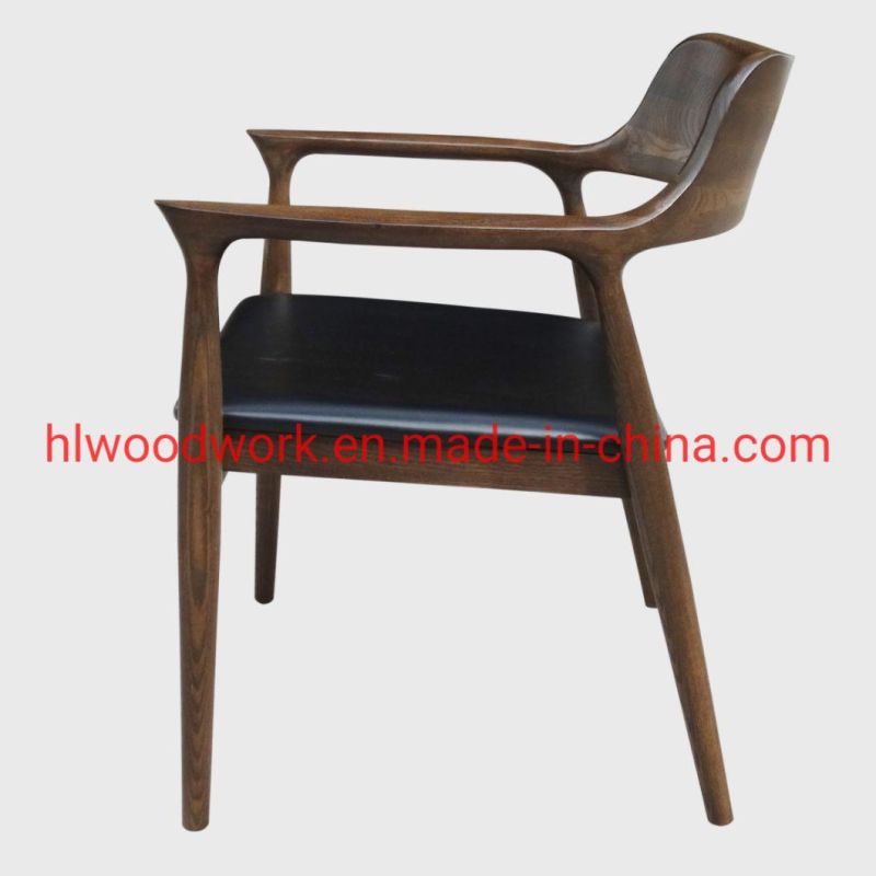 High Quality Hot Selling Modern Design Furniture Dining Chair Oak Wood Walnut Color Black PU Cushion Wooden Chair Home Furniture Arm Chair Dining Chair