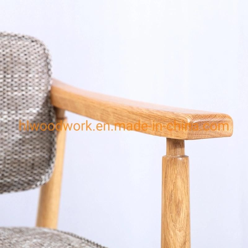 Wholesale Modern Design Hot Selling Dining Chair Rubber Wood Natural Color Fabric Cushion Brown Wooden Chair Furniture Coffee Shop Chair Dining Chair