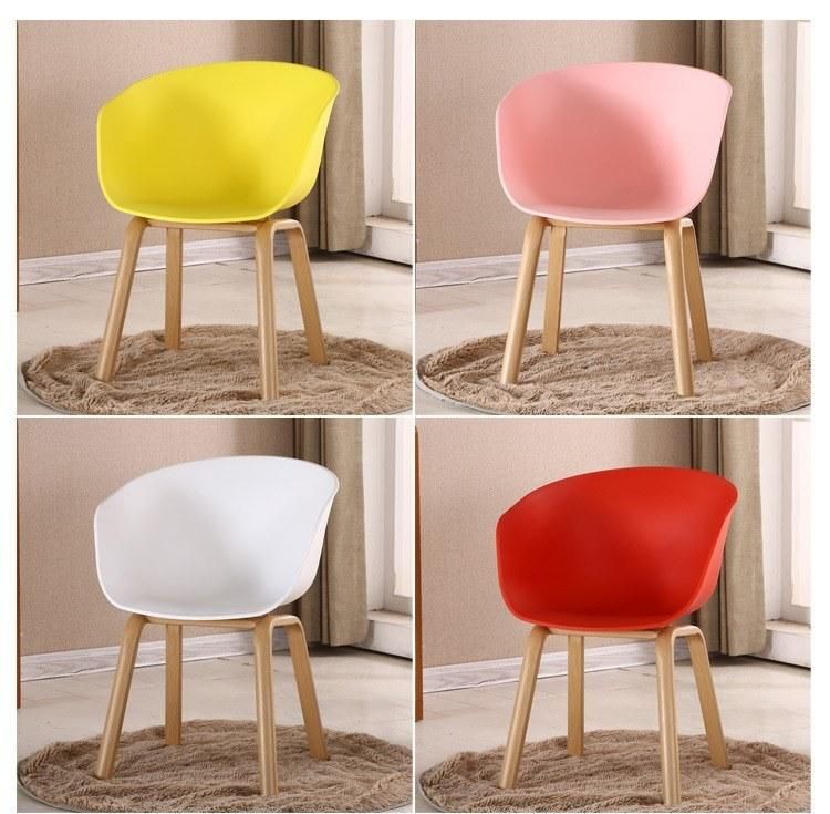 Wholesale Dining Chairs Modern Luxury Chairs PP Plastic Metallic Frame Dinning Chair Metal Leg Plastic Chair with Armrest