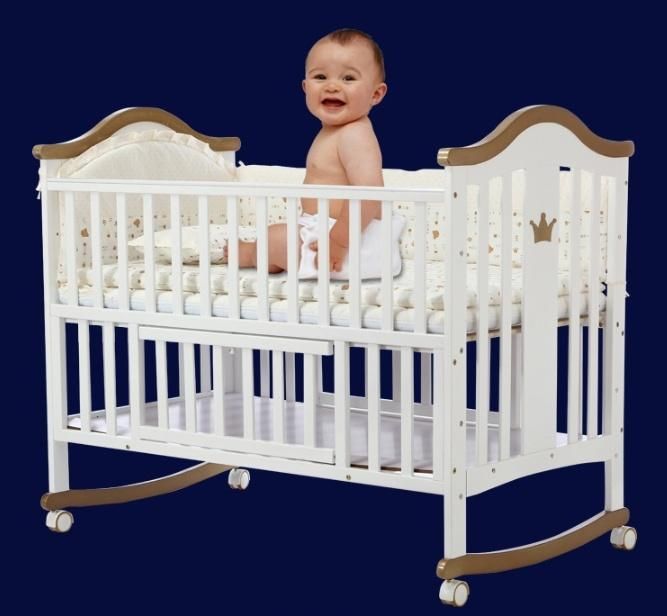 High Quality Multifunctional Baby Goods Wooden Baby Furniture Crib 2022