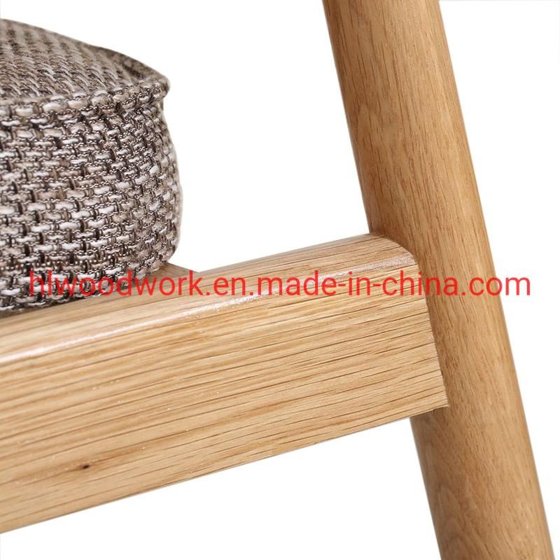 Wholesale Modern Design Hot Selling Dining Chair Rubber Wood Natural Color Fabric Cushion Brown Wooden Chair Furniture Resteraunt Armchair Dining Chair