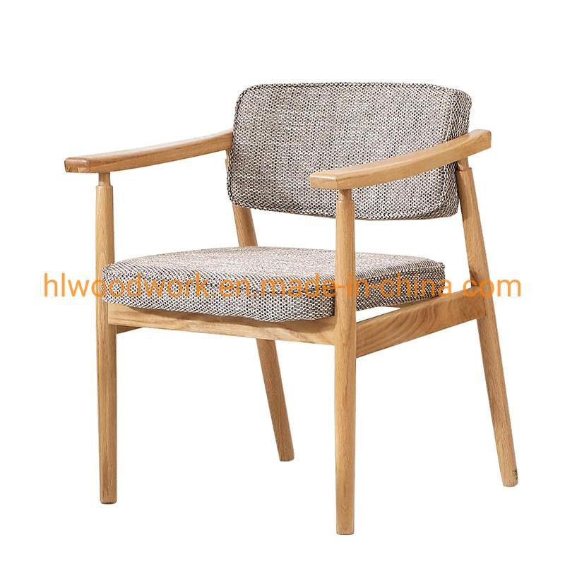 Wholesale Modern Design Hot Selling Dining Chair Rubber Wood Natural Color Fabric Cushion Brown Wooden Chair Furniture Resteraunt Armchair Dining Chair