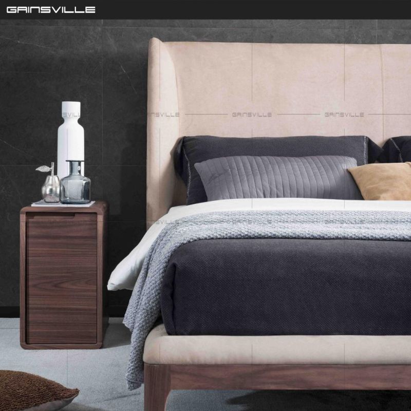 Modern Bedroom Italian Style Fabric Bed with Wooden Legs Gc1831